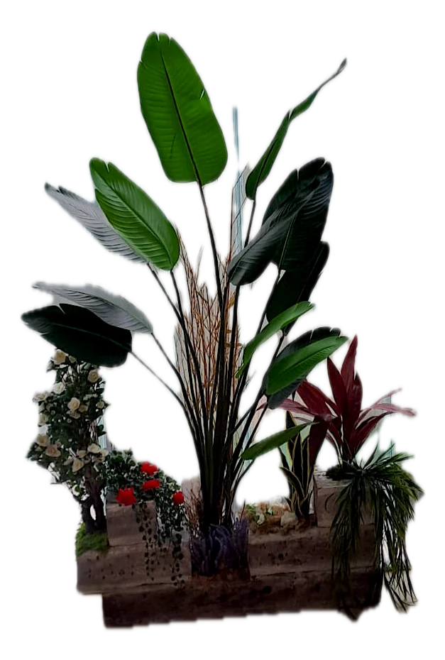 Composición artificial en jardinera de madera con estrelitzias y rosas