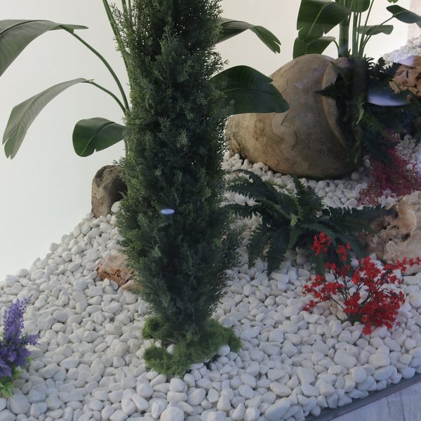 Roca natural con lavanda y chino blanco